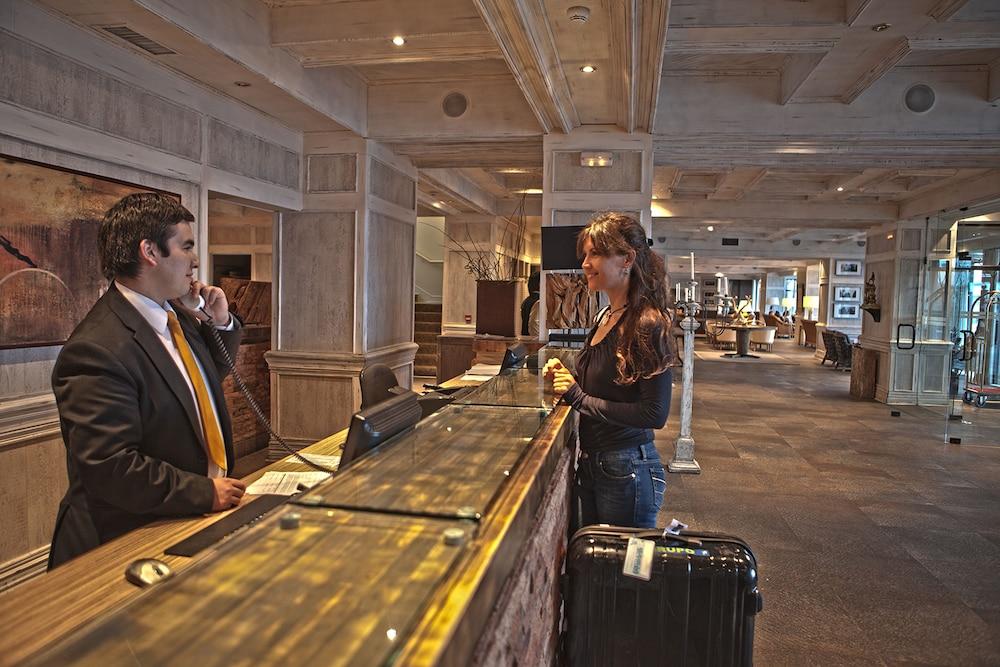 Hotel Costaustralis Puerto Natales Exterior photo