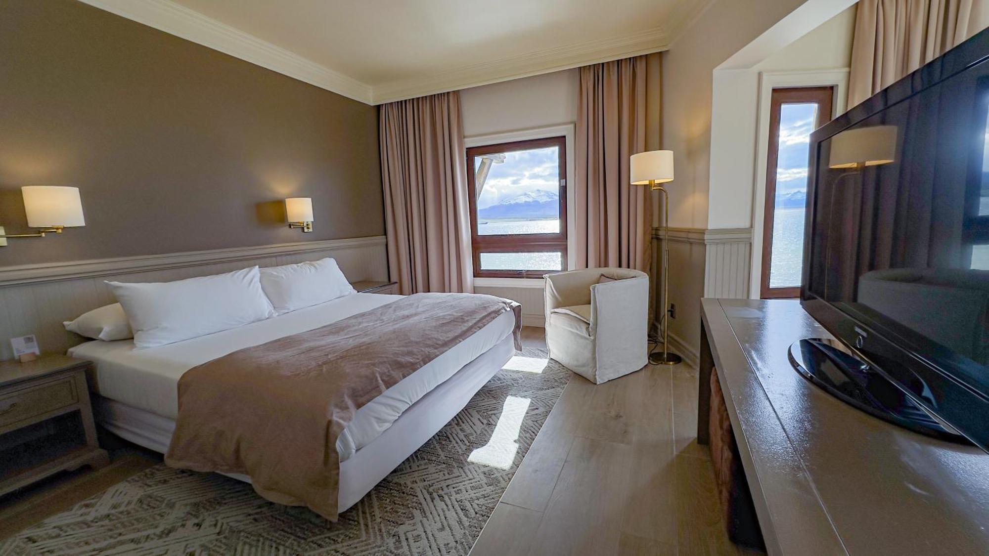 Hotel Costaustralis Puerto Natales Exterior photo